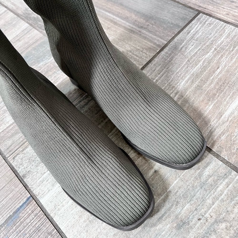 Everlane Olive Ankle Boots - Picture 3 of 13